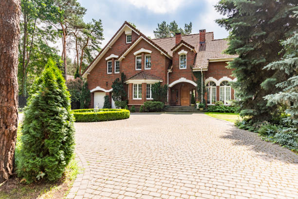 Best Driveway Paving Contractor  in St James, MO